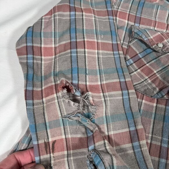 Lot of 3 Vintage Pearl Snap Button Ups Mens XL Plaid Distressed Holes Dakota - Picture 7 of 16